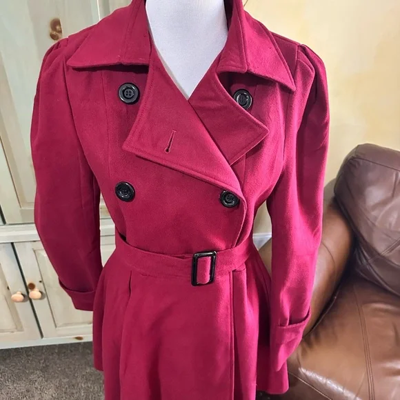 Women's Double-Breasted Red Trench Coat - Picture 3 of 6